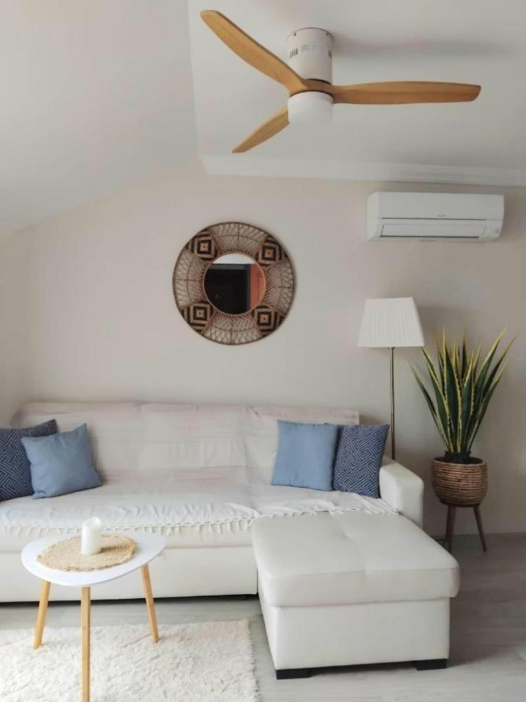 New City Penthouse Near Beach With Sunny Balcony 丰希罗拉 外观 照片