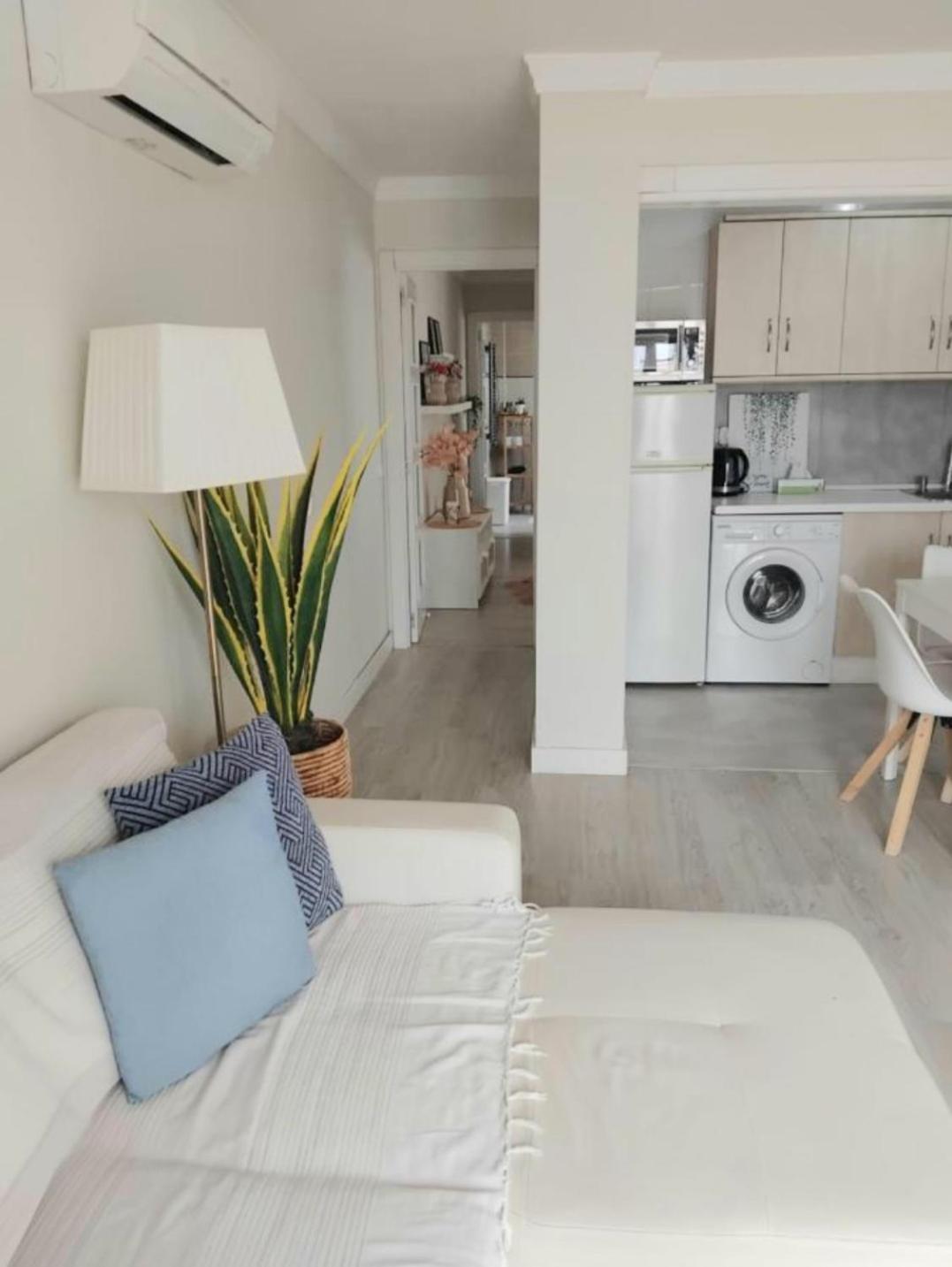 New City Penthouse Near Beach With Sunny Balcony 丰希罗拉 外观 照片