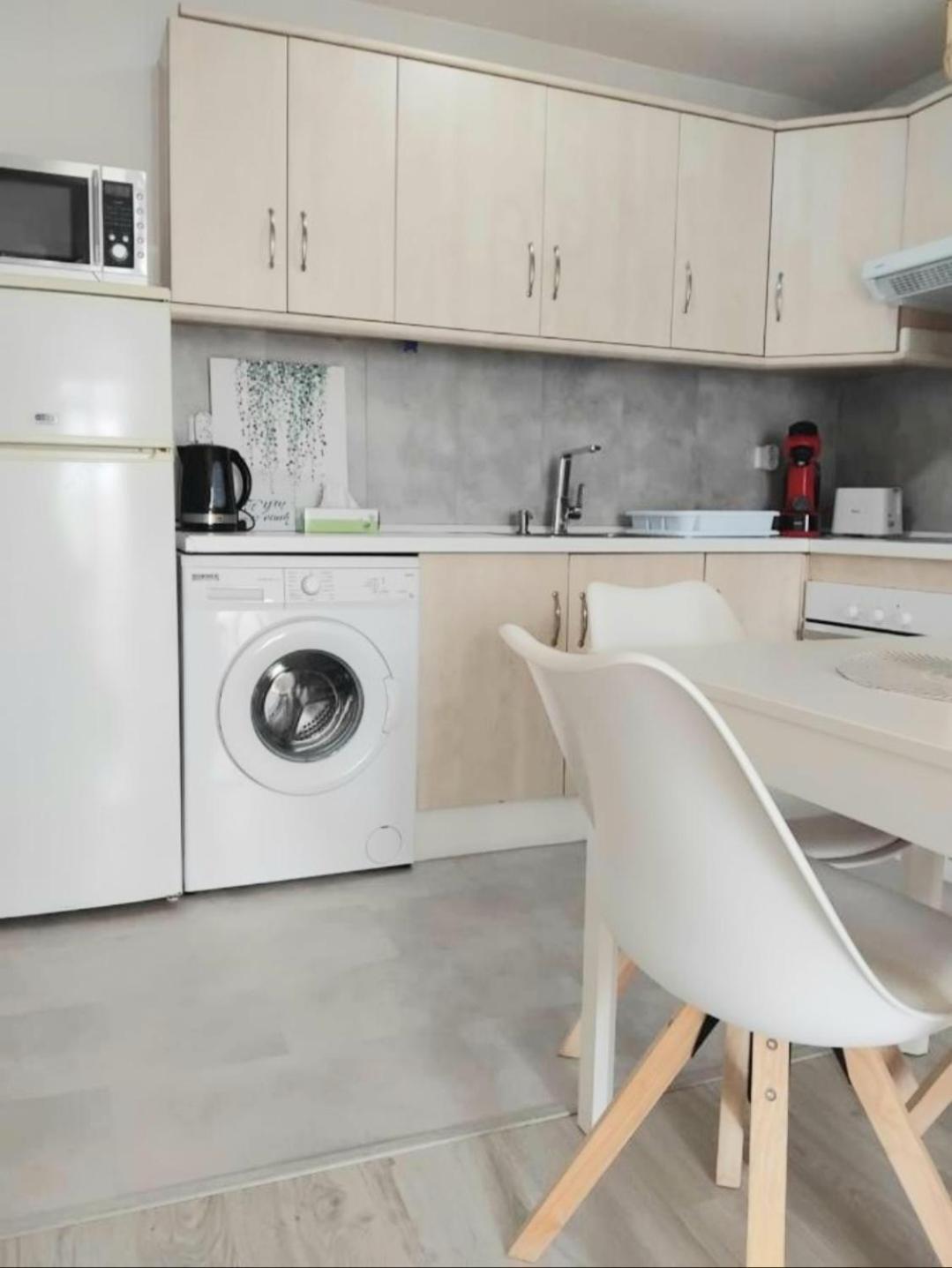 New City Penthouse Near Beach With Sunny Balcony 丰希罗拉 外观 照片